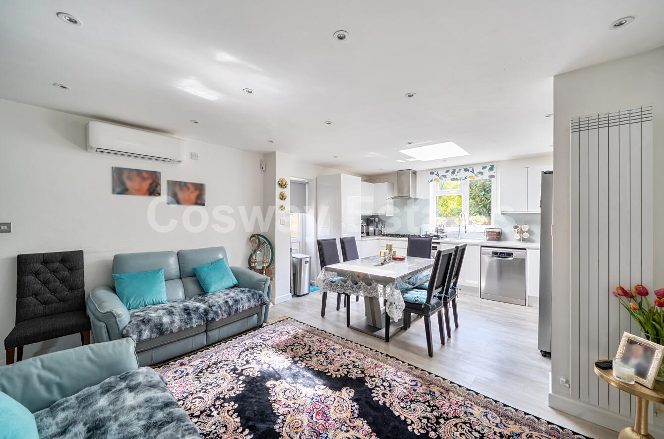 Rowlands Close, Mill Hill, NW7, London
